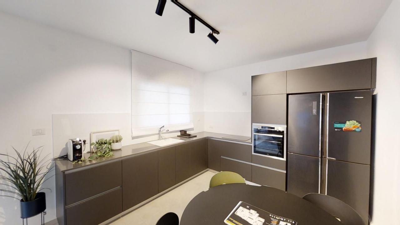 Luxury 3&4 Bedroom New Apartments - Close To The Beach & Bahai Gardens Haifa Exterior photo