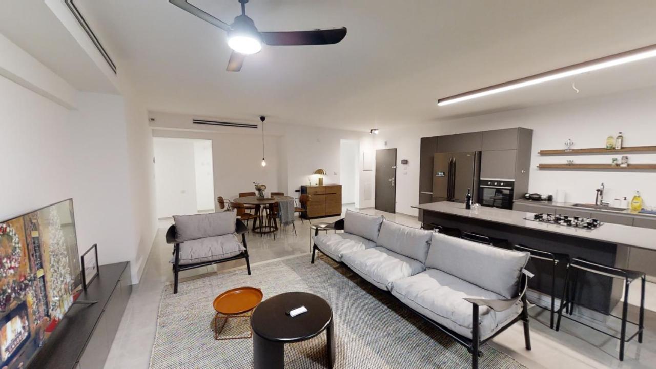 Luxury 3&4 Bedroom New Apartments - Close To The Beach & Bahai Gardens Haifa Exterior photo