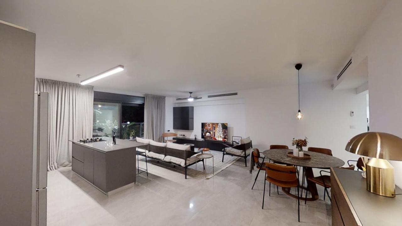 Luxury 3&4 Bedroom New Apartments - Close To The Beach & Bahai Gardens Haifa Exterior photo